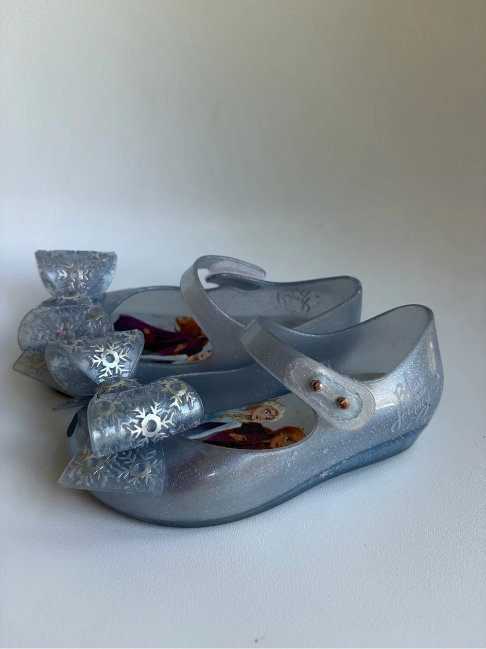 Mini Melissa Size 9 Silver Glitter Mary Jane Shoes with Snowflake Bow - Frozen